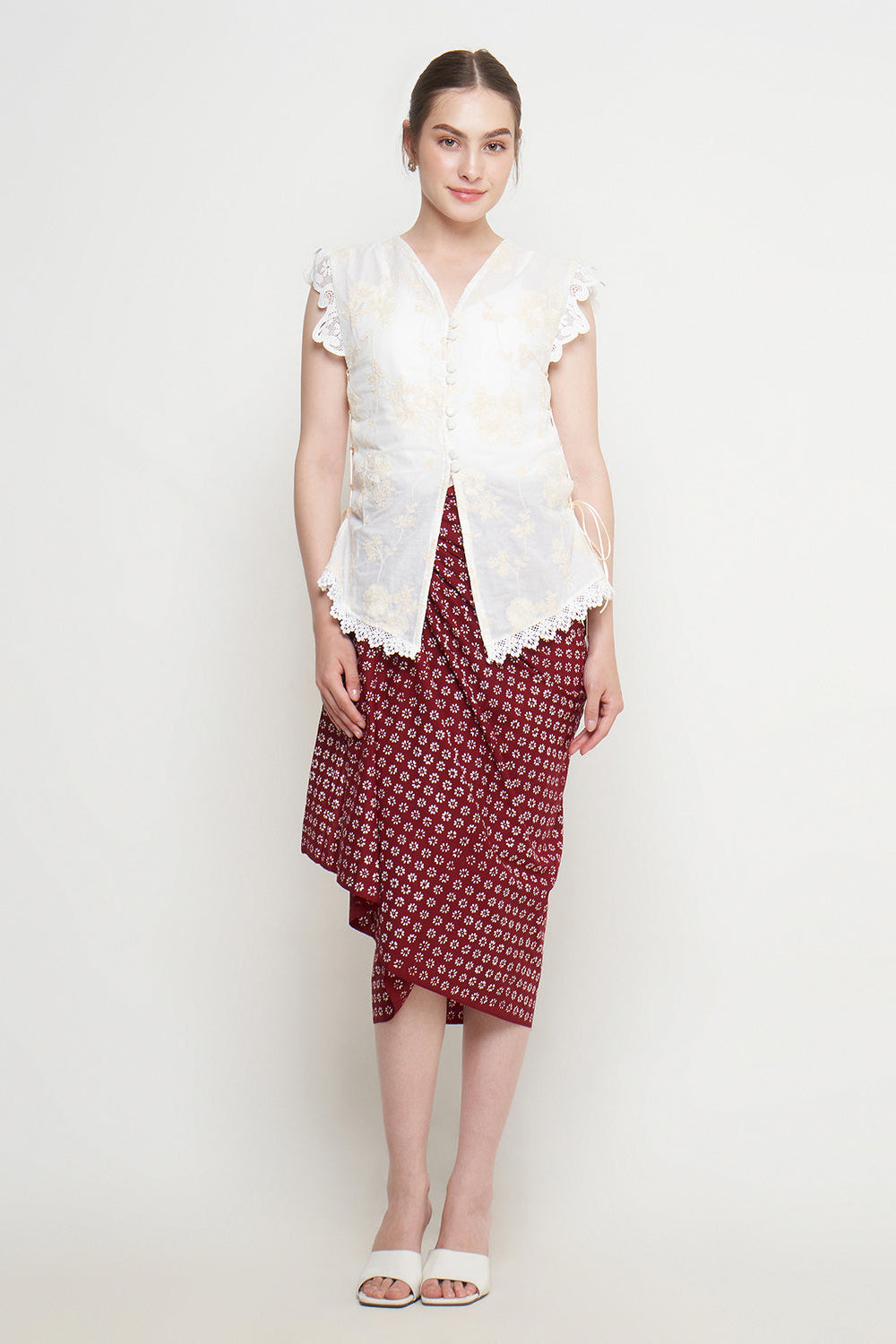 Auri Set in Broken White