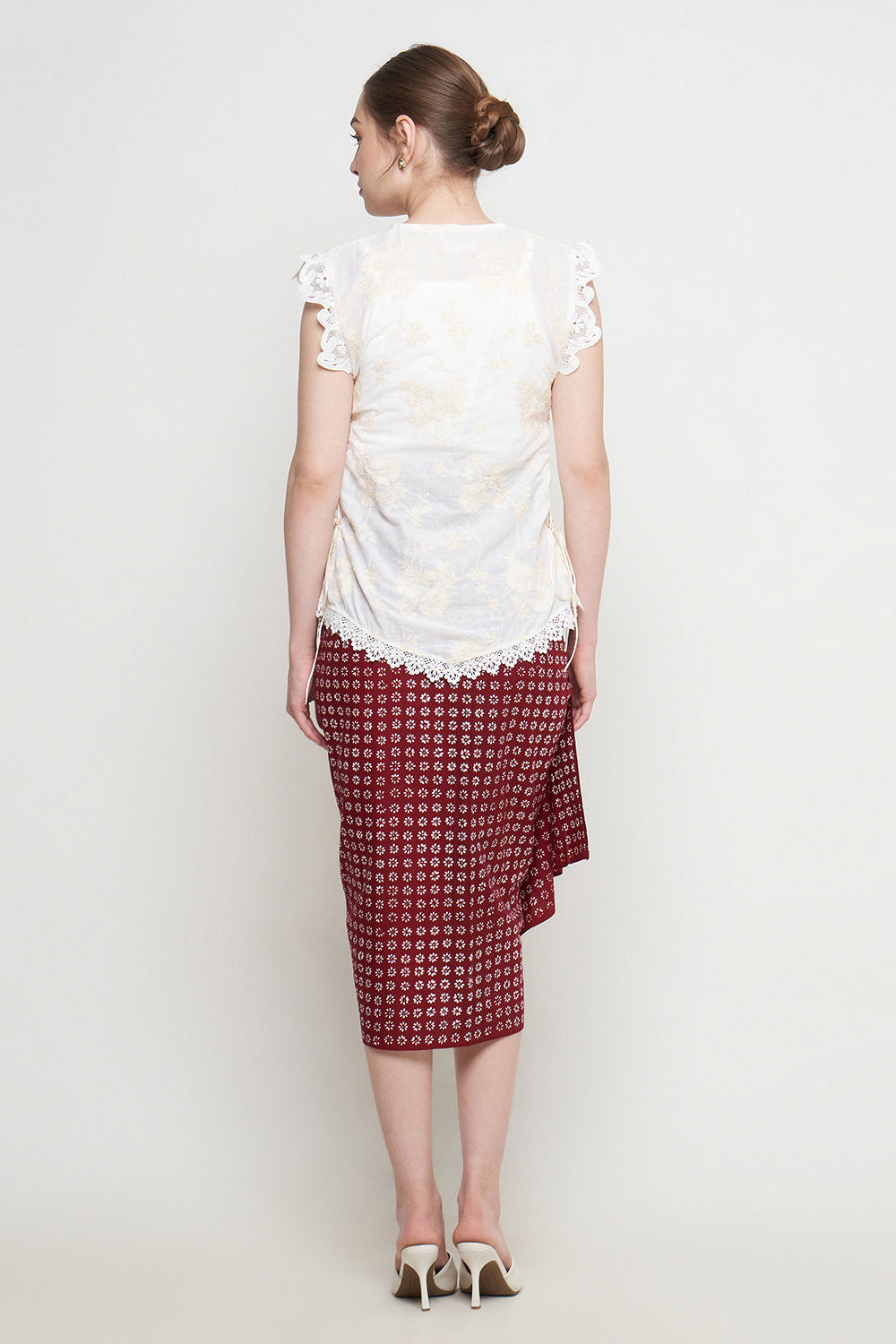 Auri Set in Broken White