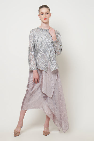 Iswari Kebaya Set in Silver Gray