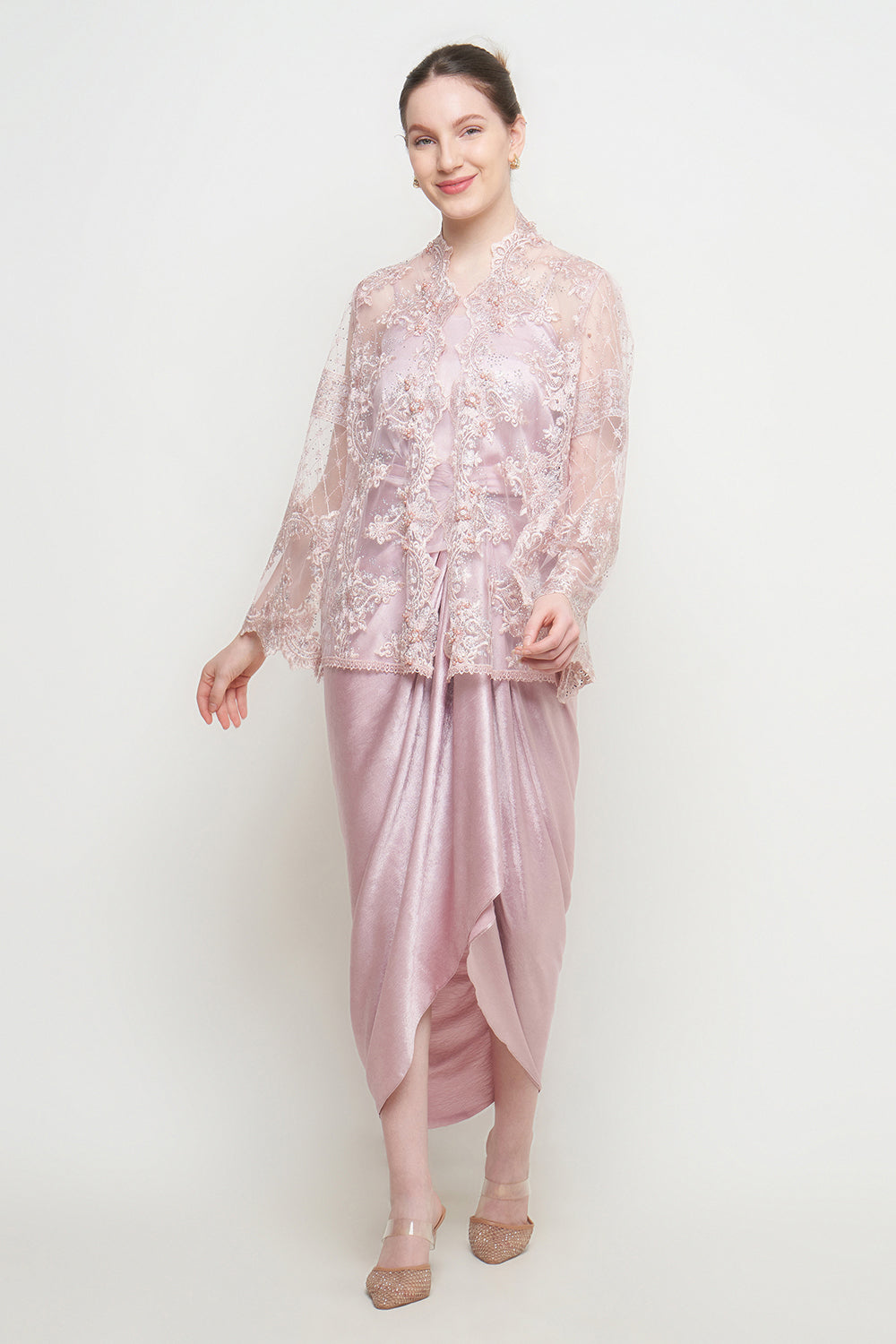 Nayra Kebaya Set in Pink