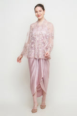 Nayra Kebaya Set in Pink