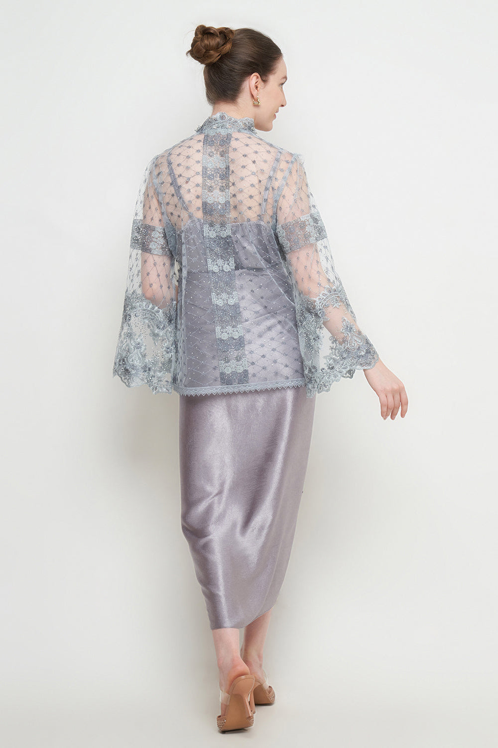 Nayra Kebaya Set in Blue Gray