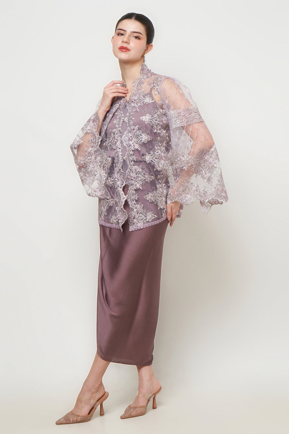Nayra Kebaya Set in Dusty Purple