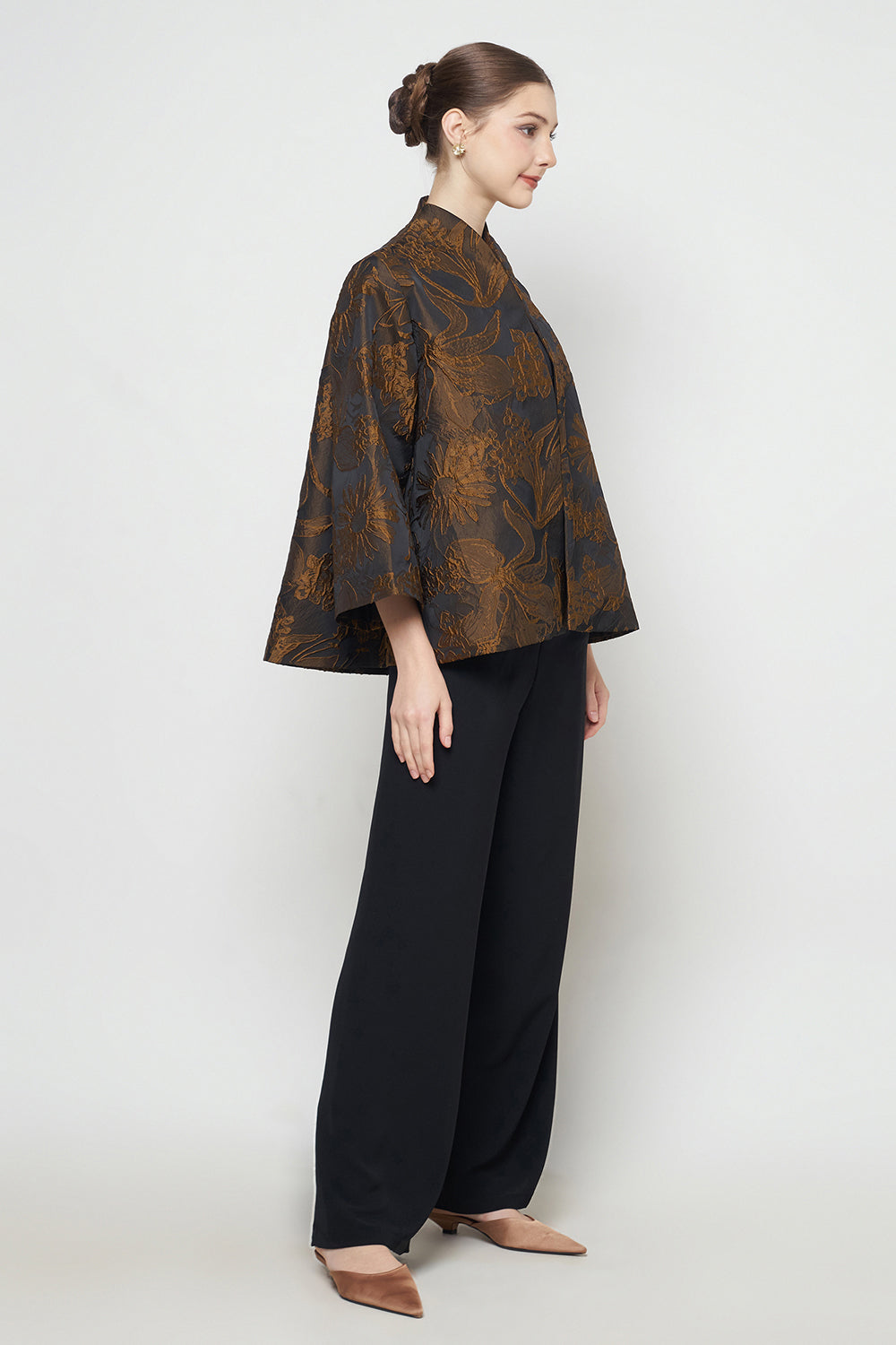 Leona Outer Top in Black Gold