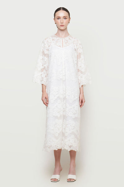 Dame Dress in White