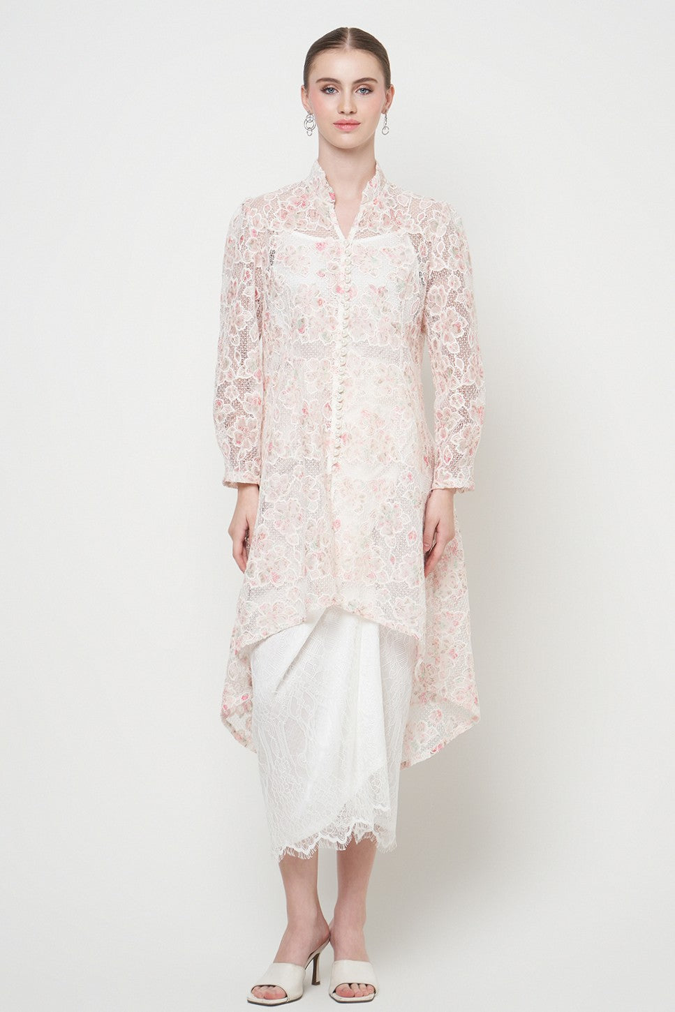 Seina Kebaya Top in Light Pink