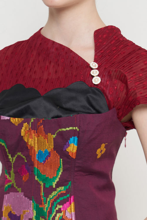 Maramis Set in Maroon