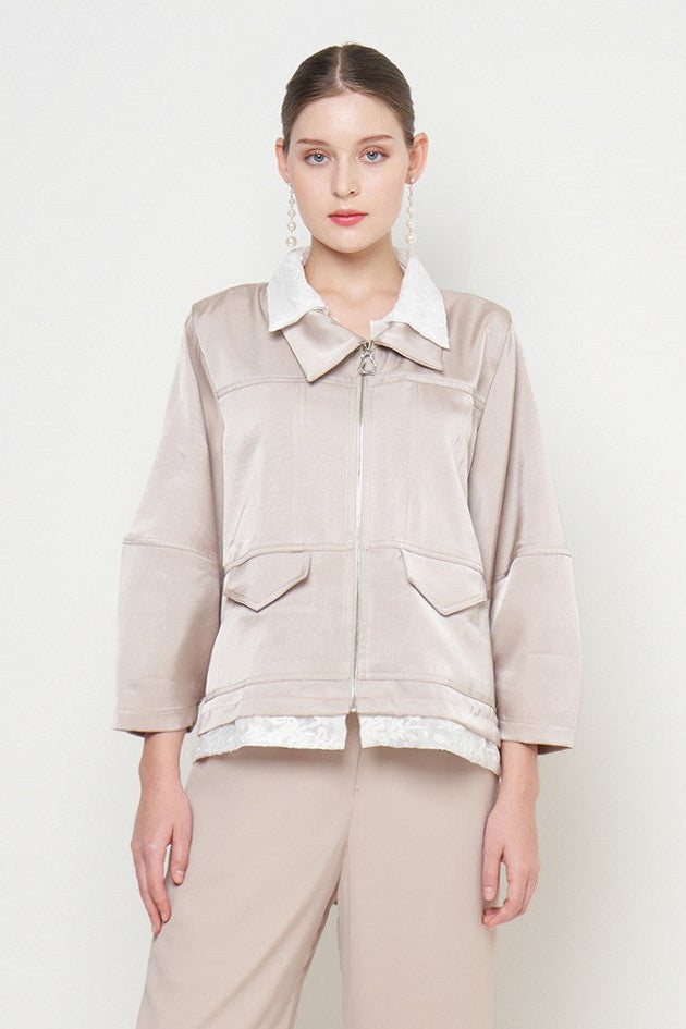 Gamita Jacket Top in Etoupe White