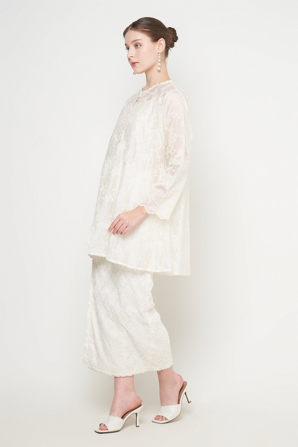 Kemuning Top in Ivory