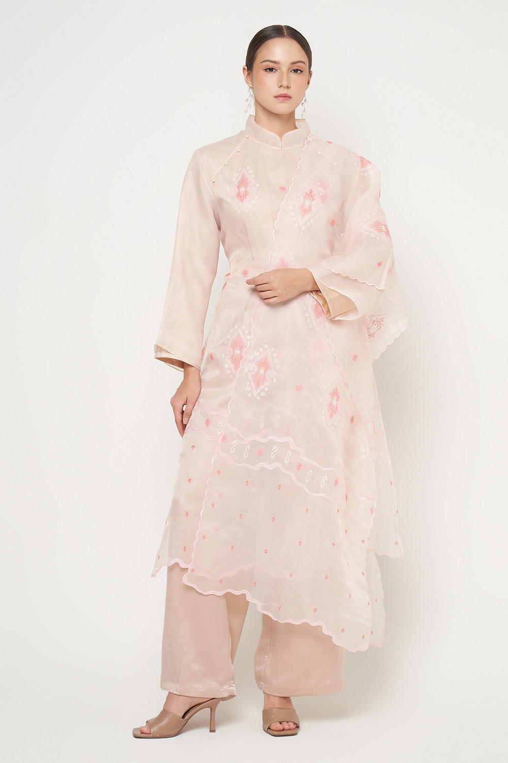 Kirana Tenun Set in Soft Peach