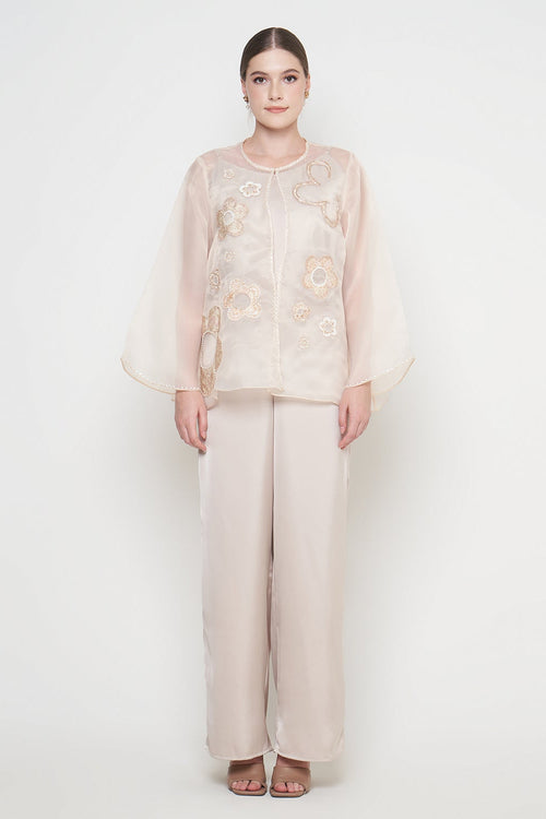Aubree Blouse in Nude