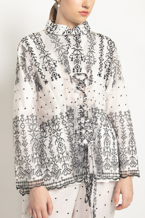 Senda Gurau Set in White