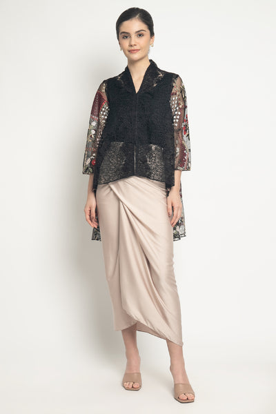 Esme Outer Top in Black Floral