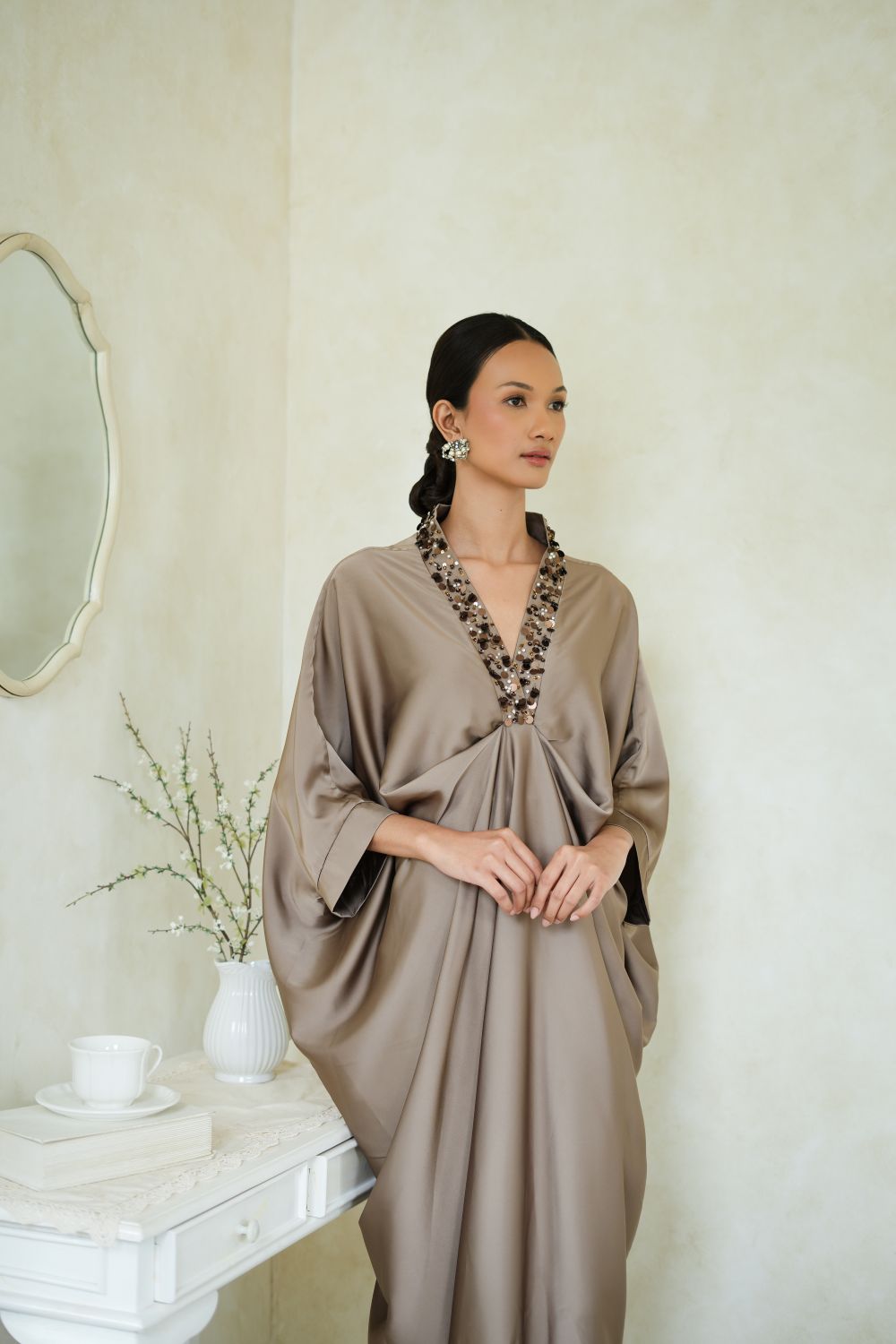 Hania Kaftan Dress in Dark Brown