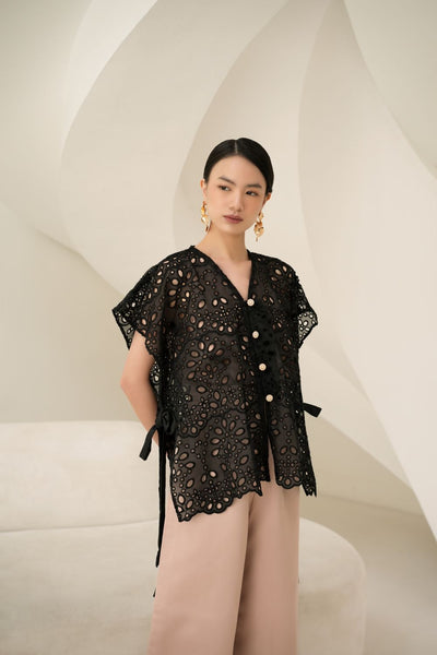 Mamre Top in Black