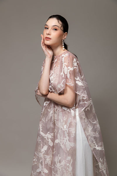 Agnia Dress in Blush Pink