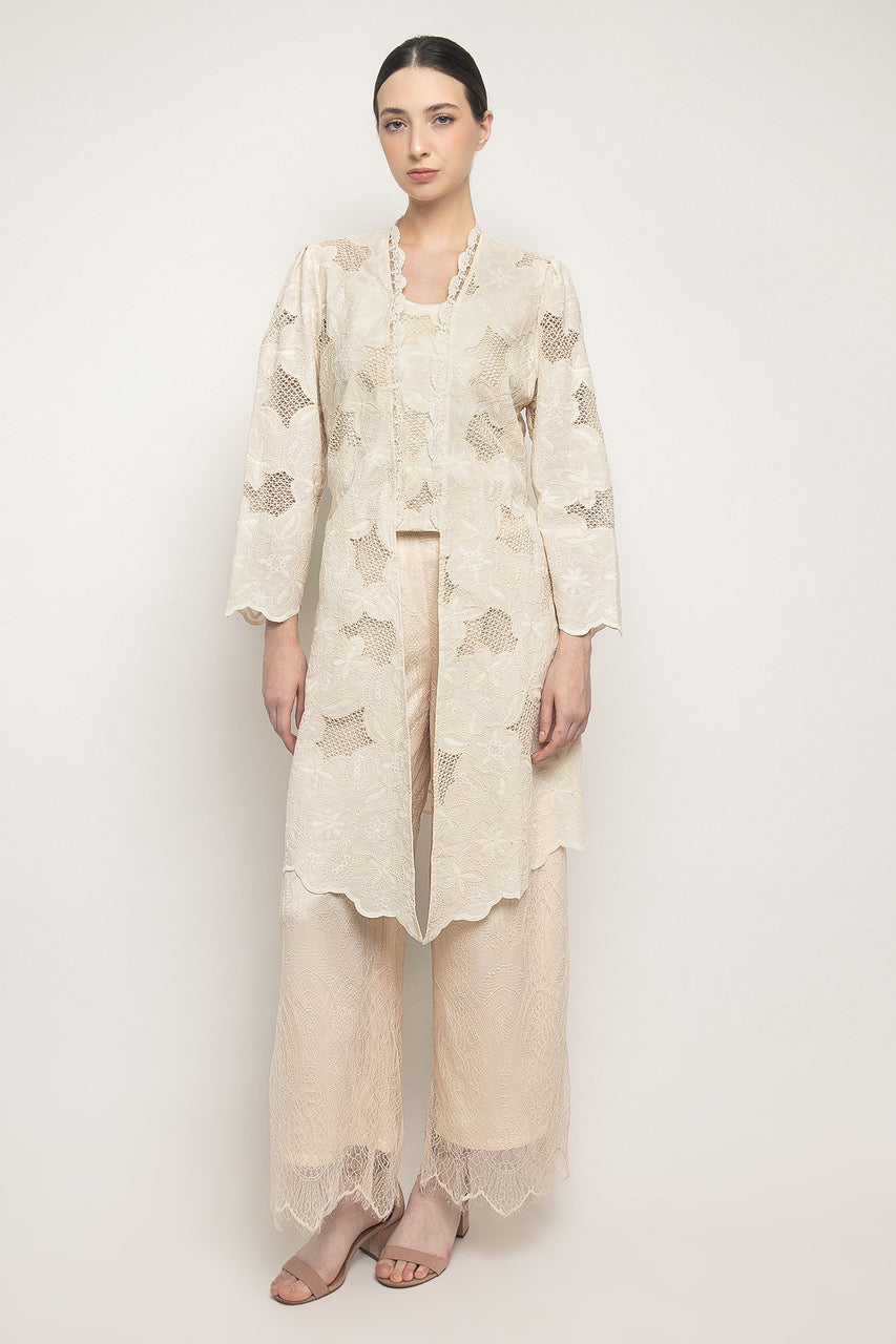 Dahlia Top in Cream