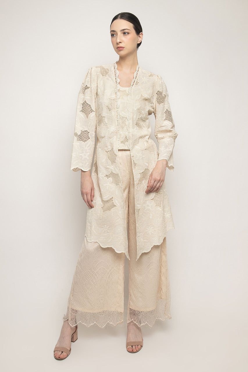 Dahlia Top in Cream