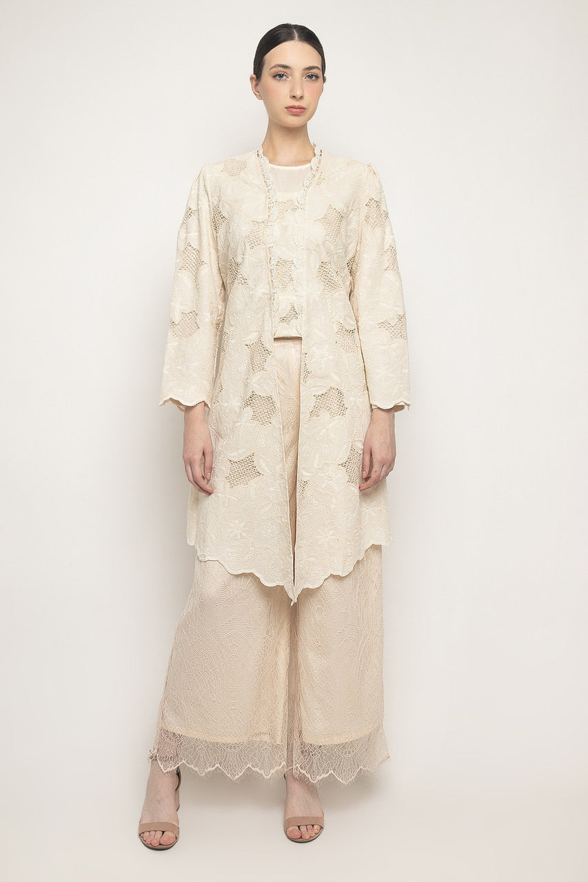 Dahlia Top in Cream