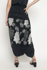 Nirmala Wrap Pants in Black Mega Mendung