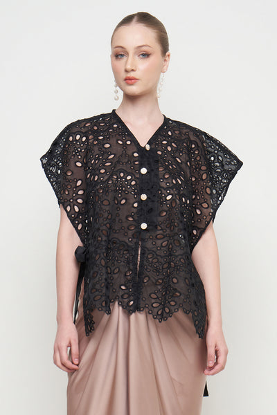 Mamre Top in Black