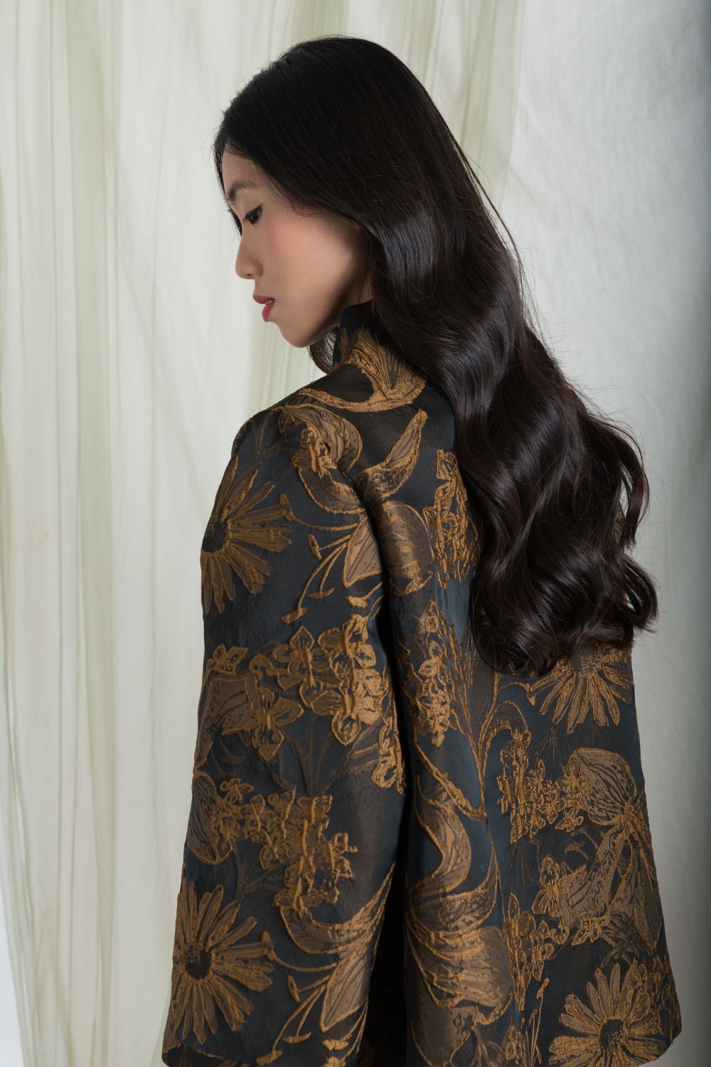 Leona Outer Top in Black Gold