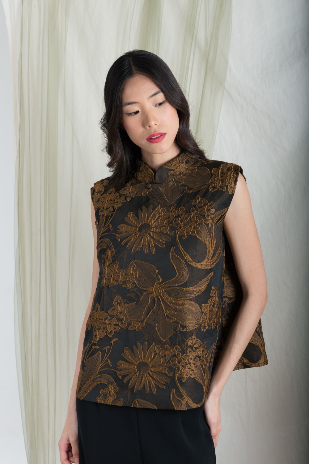 Claire Top in Black Gold