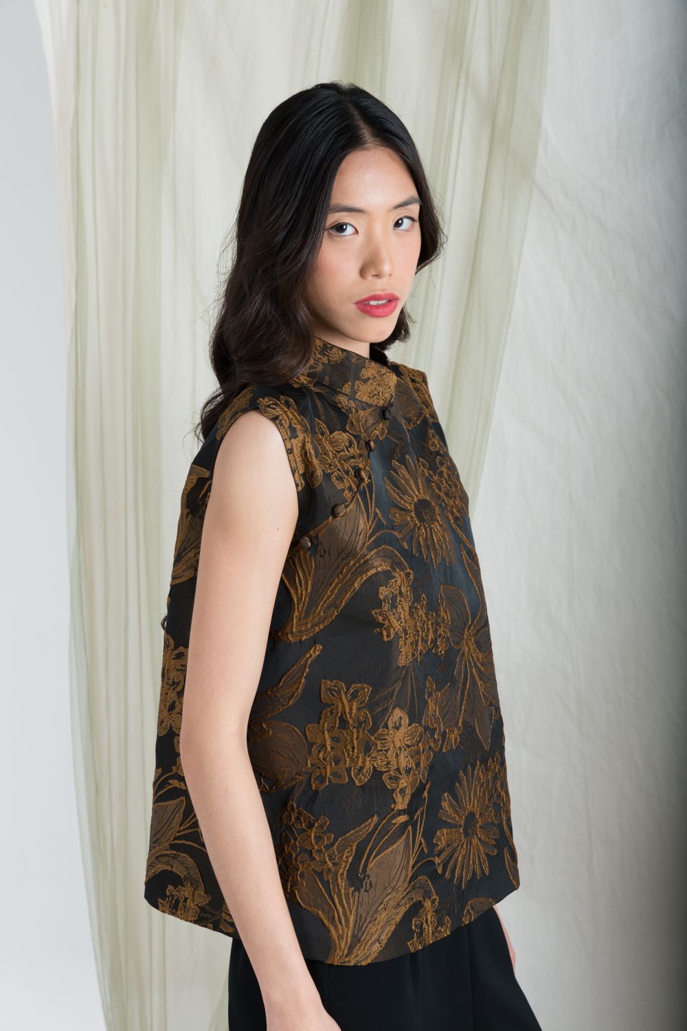 Claire Top in Black Gold