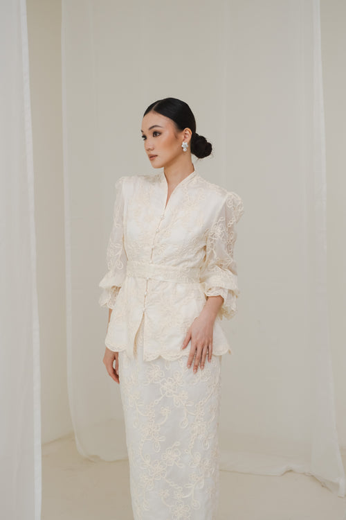 Noura Kebaya Set in Cream