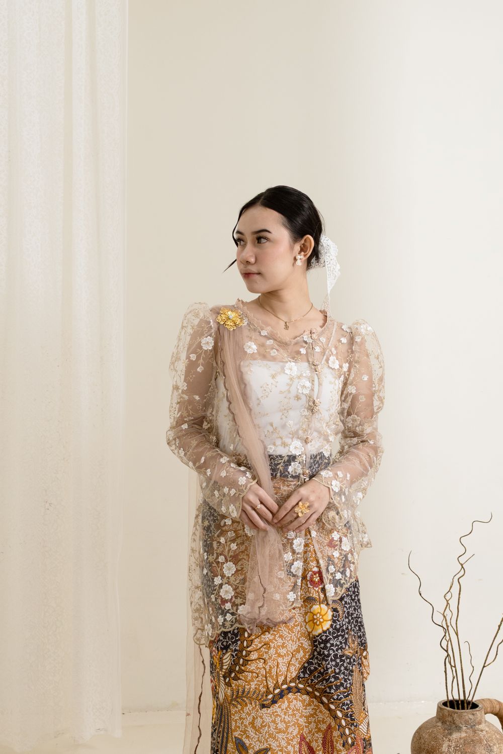 Noor Kebaya Top in White Nude
