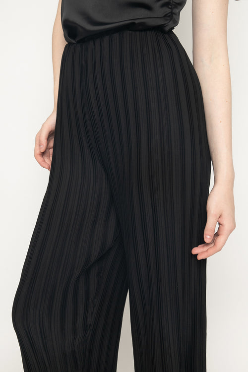 Pleated Pants in Black