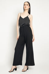 Pleated Pants in Black