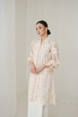 Seruni Kebaya Top in Peach