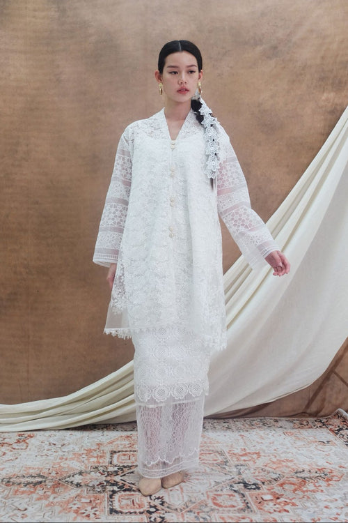 Svana Top in White Ivory