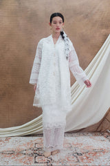 Svana Top in White Ivory