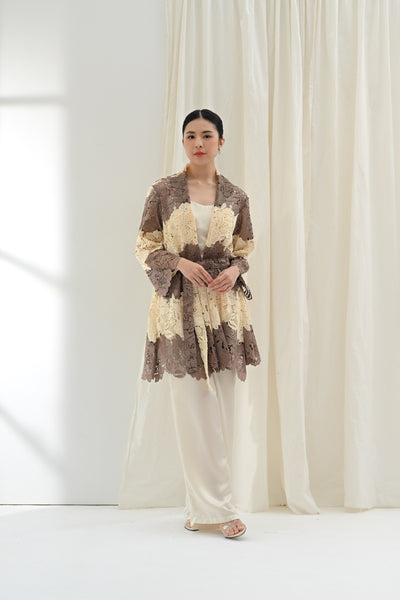 Giani Outer Top in Brown