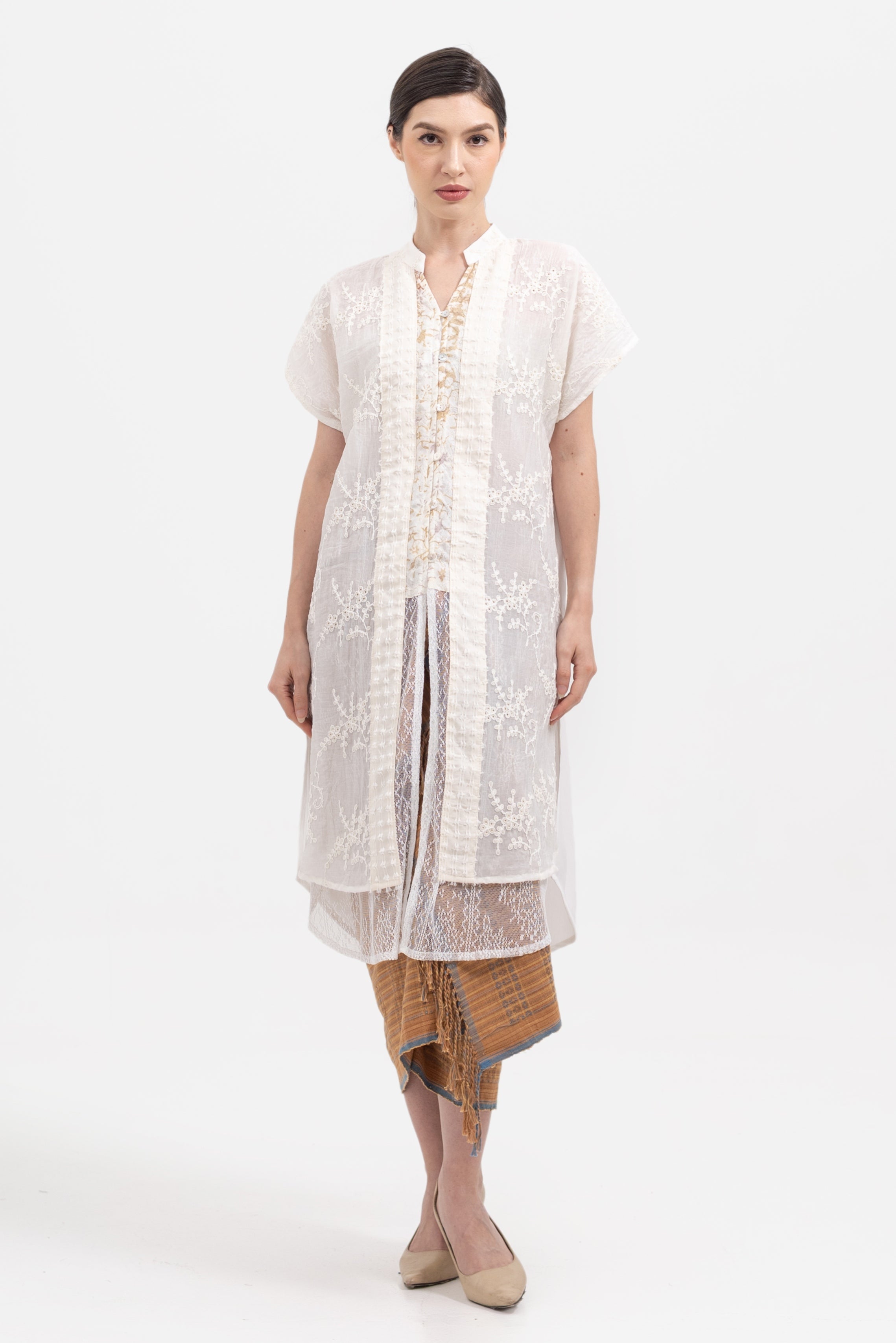 Indira Tunik Top in Broken White Sleeveless