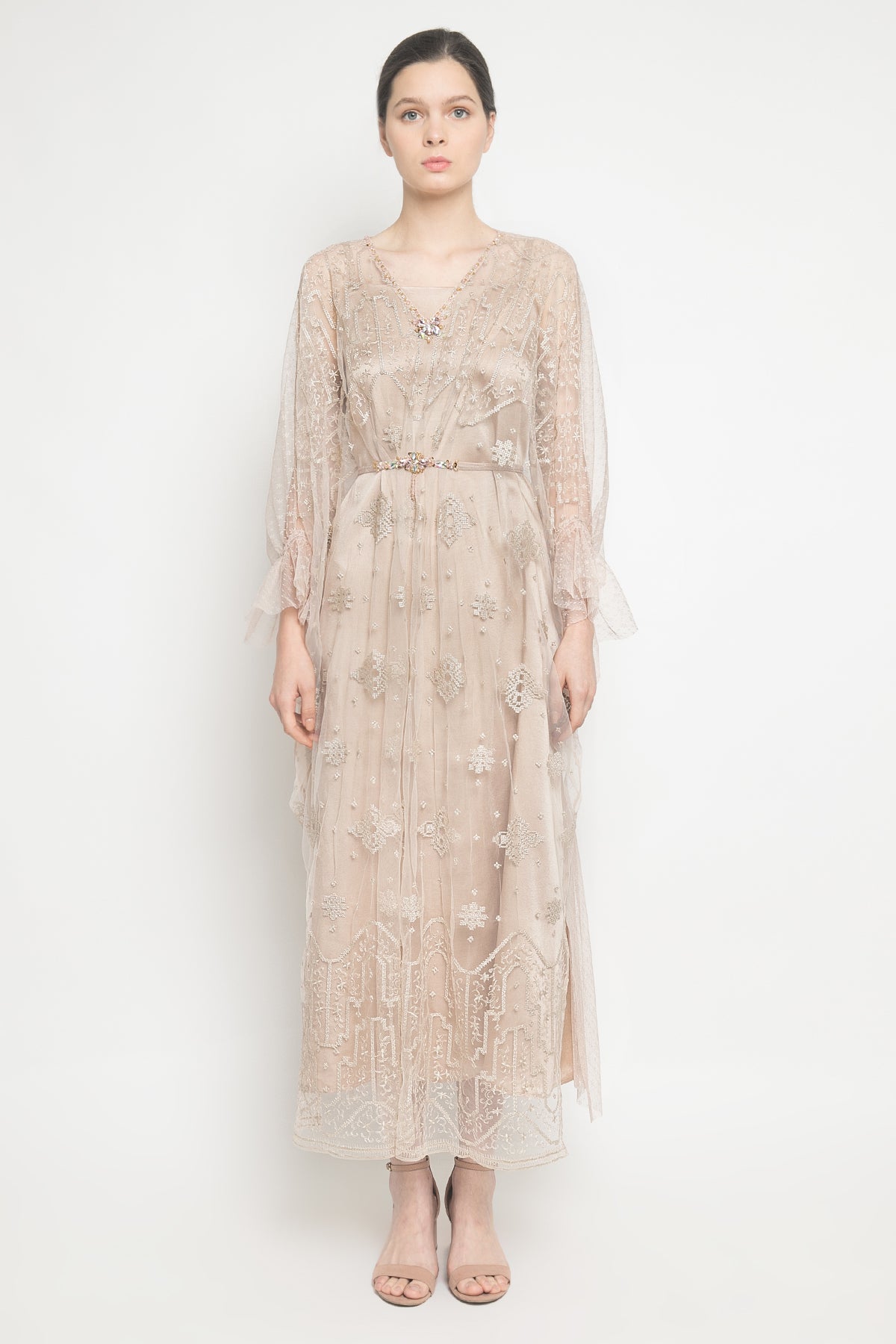 Zhafira Dres in Nude