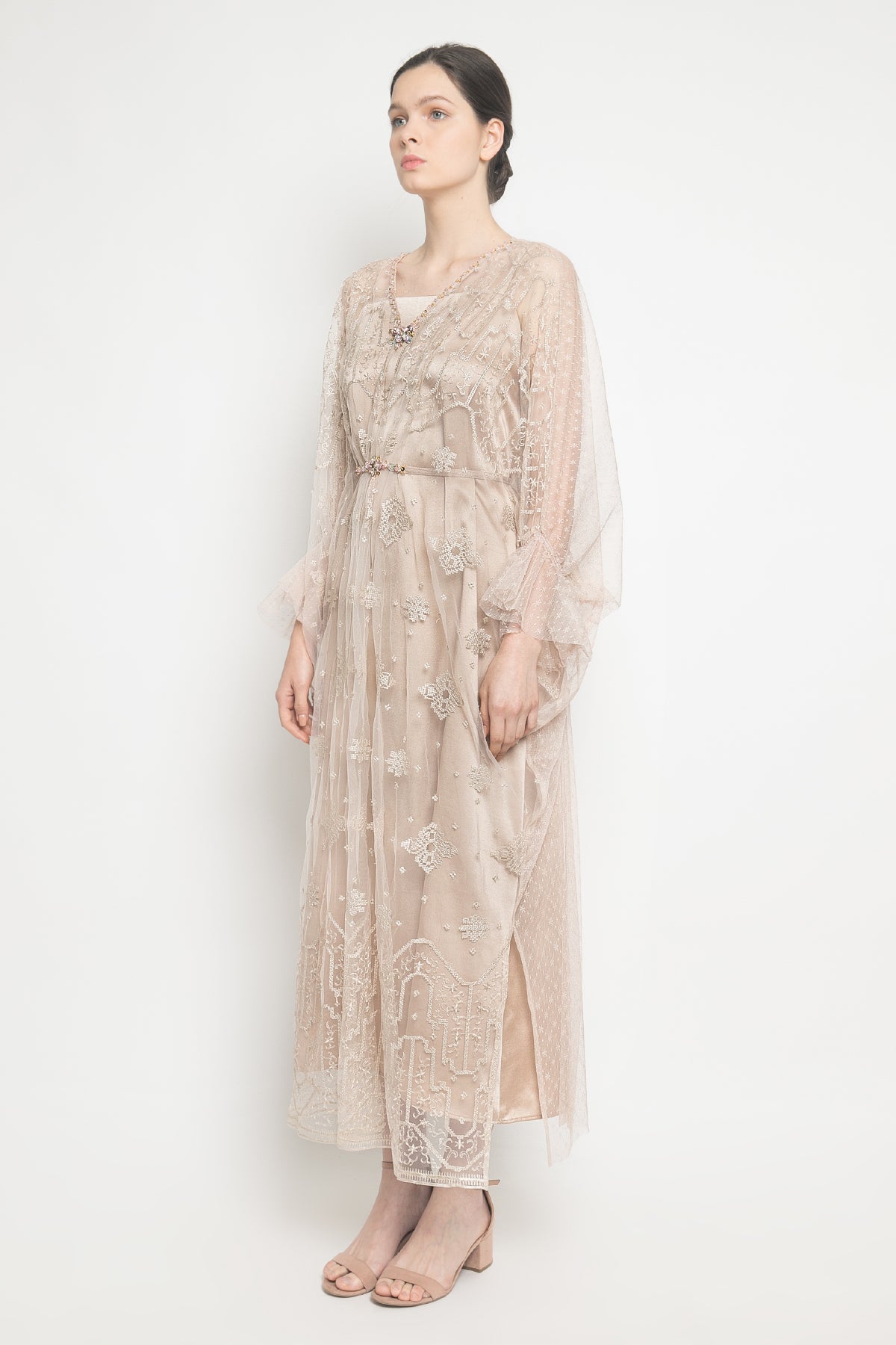 Zhafira Dres in Nude