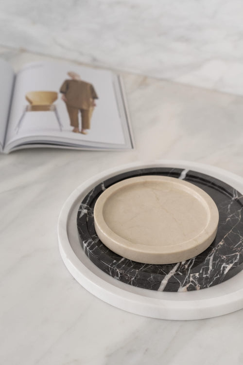 Boundless Round Tray Mediumin Qira Beige