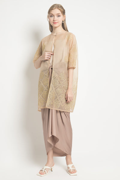 Ilona Outer in Gold