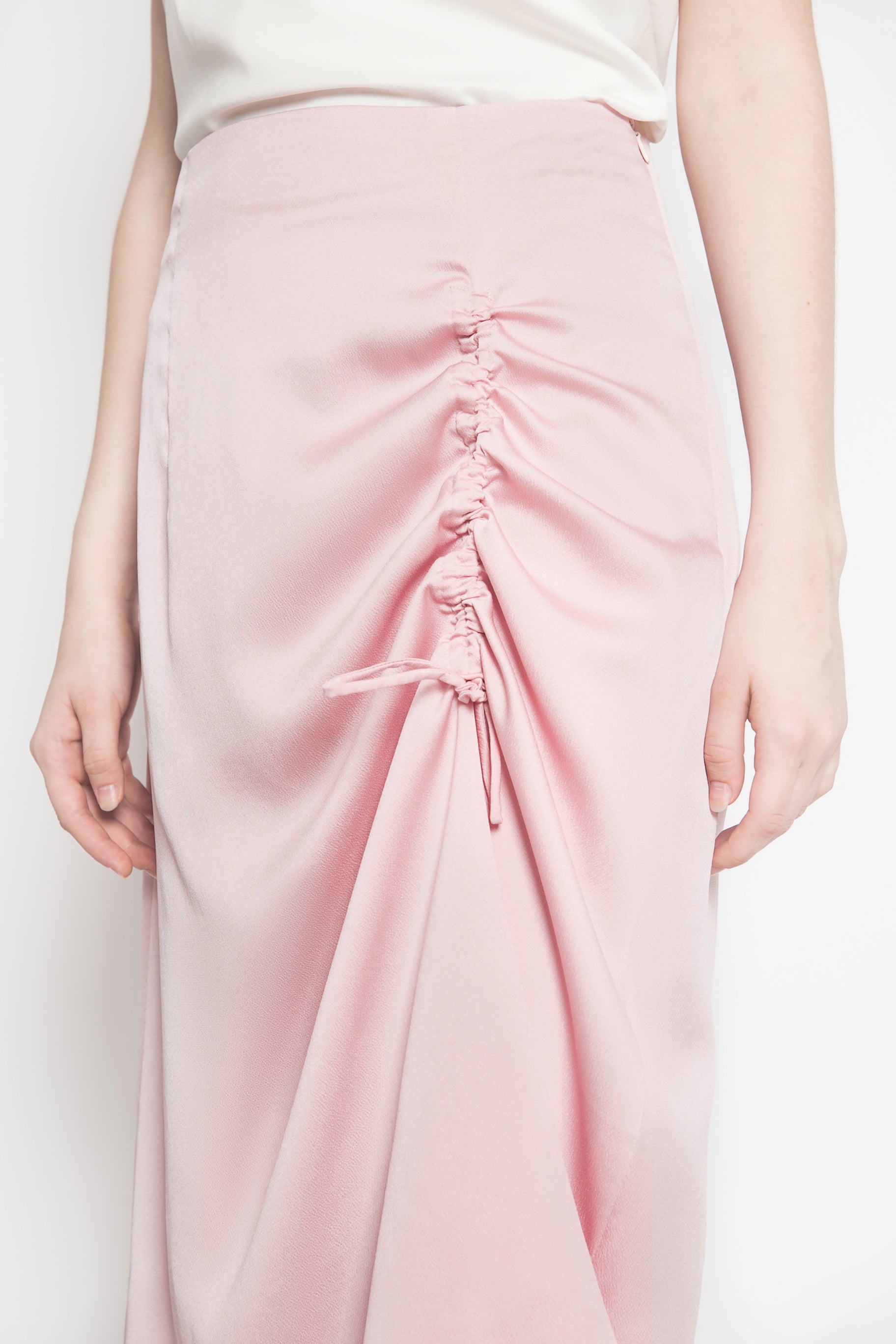 Up Front Skirt in Dusty Pink