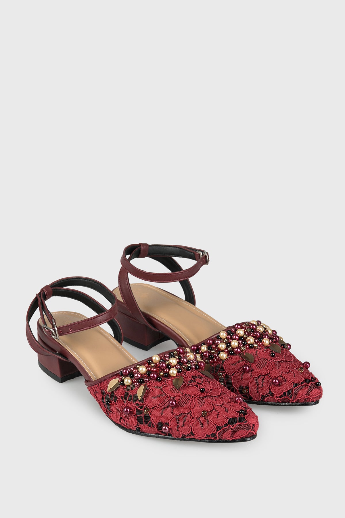 Levi Shoes in Maroon