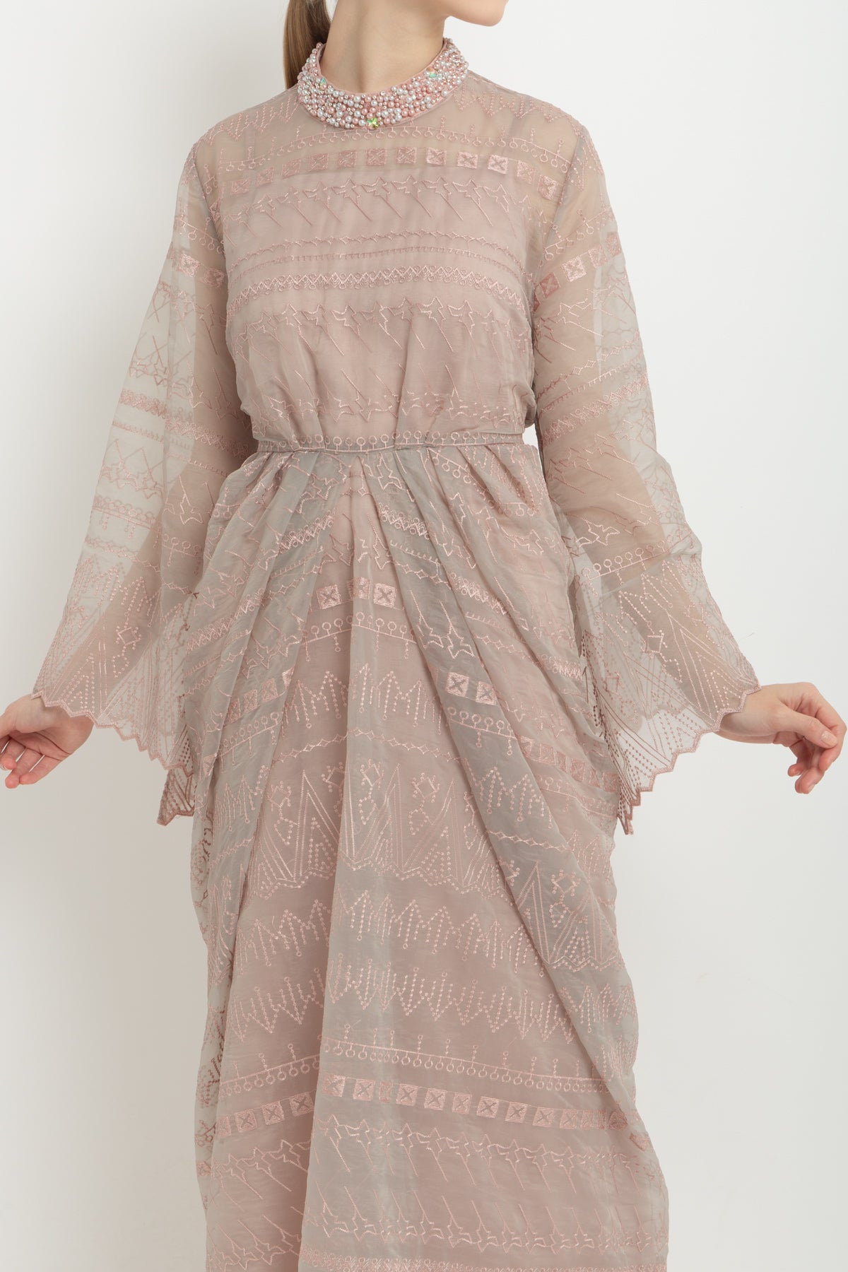Daysia Dress in Grey Pink