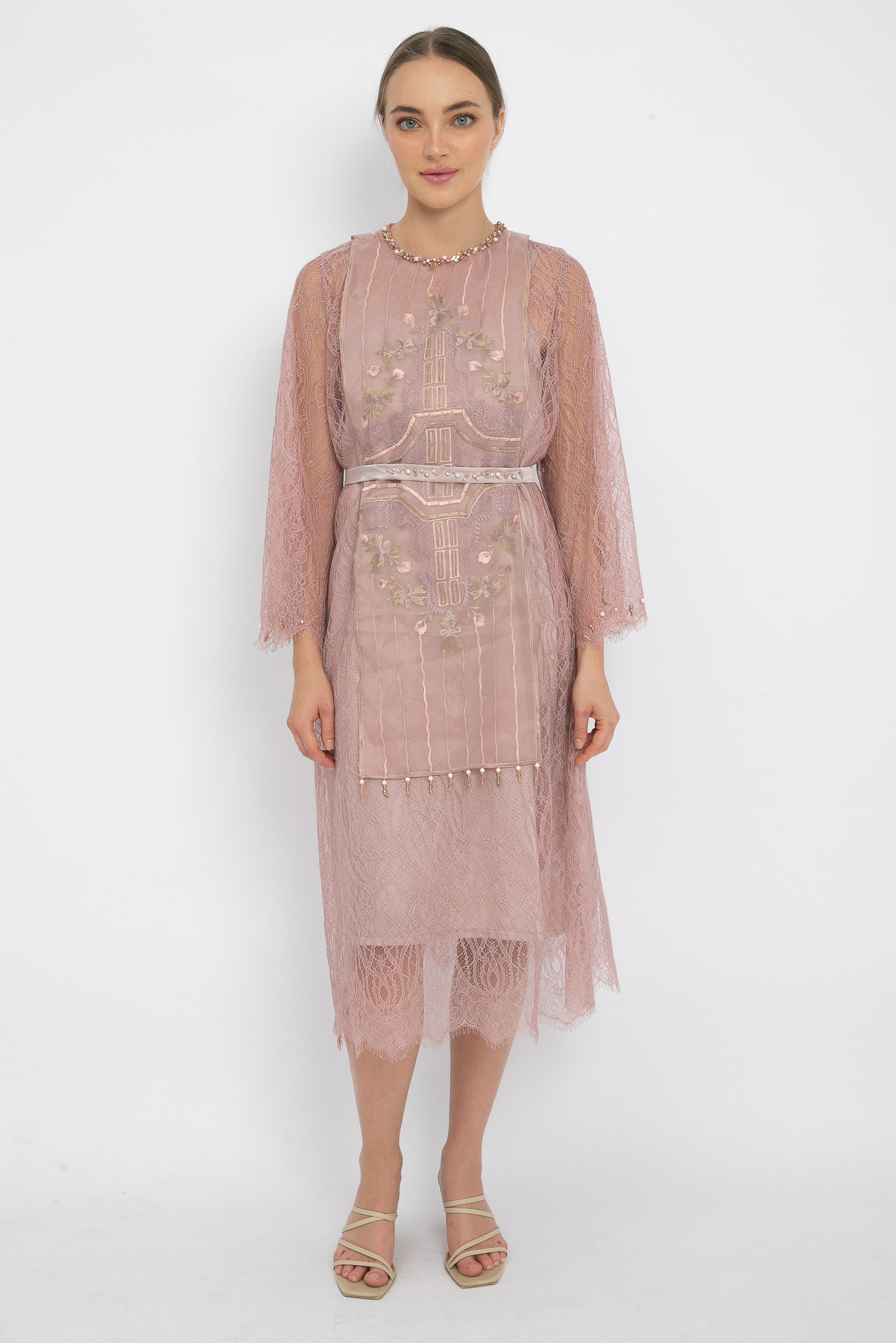 New Laura Embroidery Dress in Pink