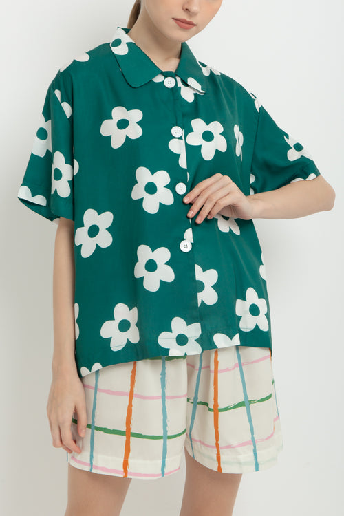 Merry Go Round 02 Adult Short Pants in Green and White