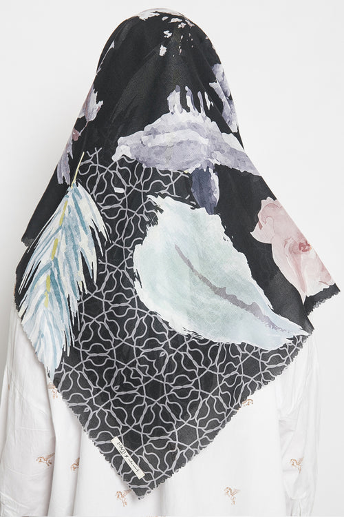 Aurelie Scarf