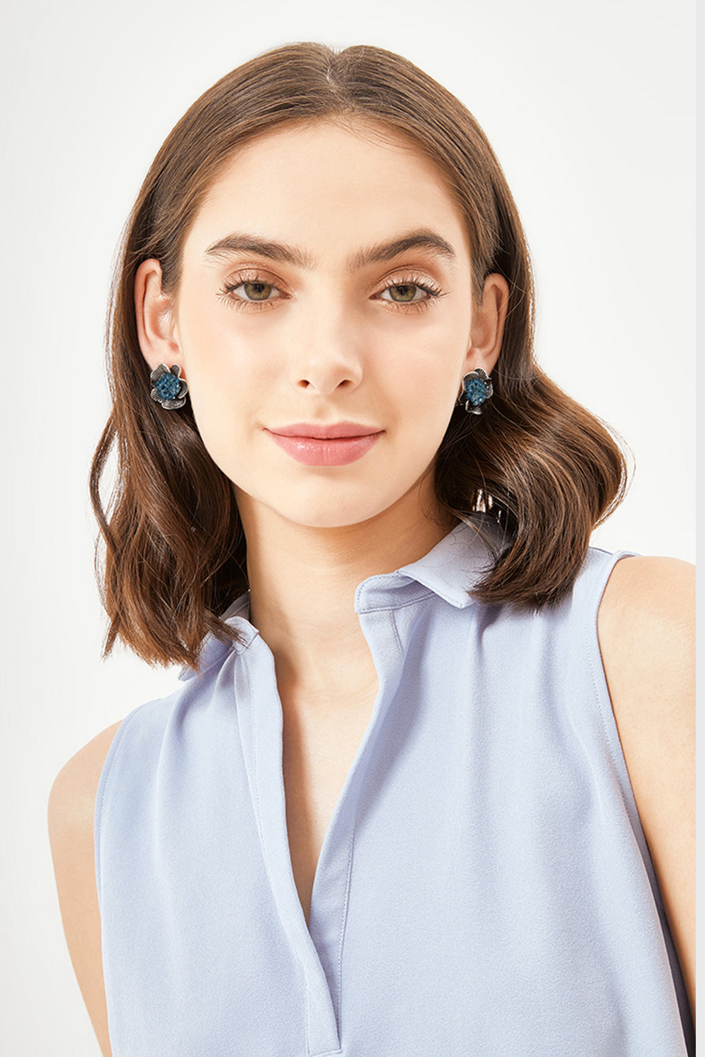 Margarite Earrings in Blue
